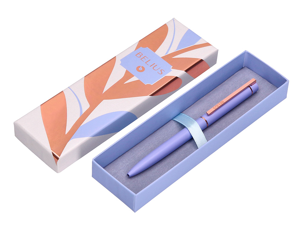 STYLO-BILLE BELIUS ROSE ALUMINIUM DETAILS ET ATTRIBUTS OR ROSE ENCRE BLEUE COLORIS LAVANDE DANS COFFRET CADEAU